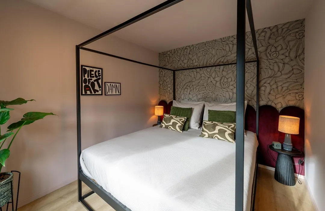 Hotel Riche-1